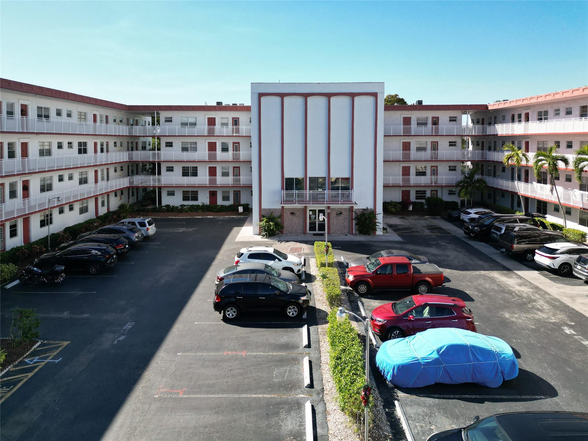 4000 NW 44th Avenue 208, Lauderdale Lakes, FL 33319, Lauderdale Lakes