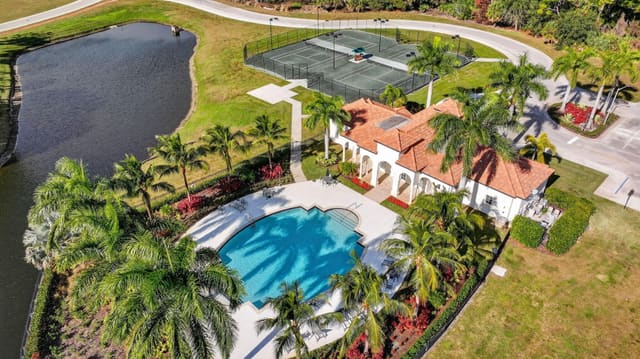 180 SE Via Bisento, sold in Rivella, Port St Lucie, FL