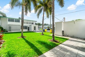 2020 Lake Osborne Drive 10, Lake Worth Beach, FL 33461 photo 13