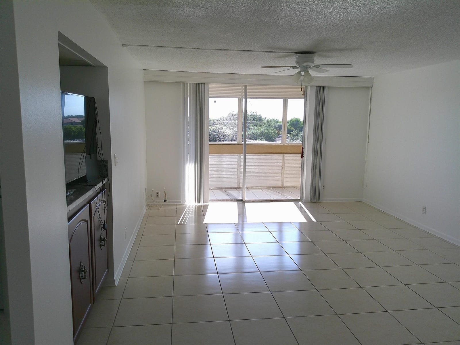 403 NW 68th Avenue 519 — photo 8