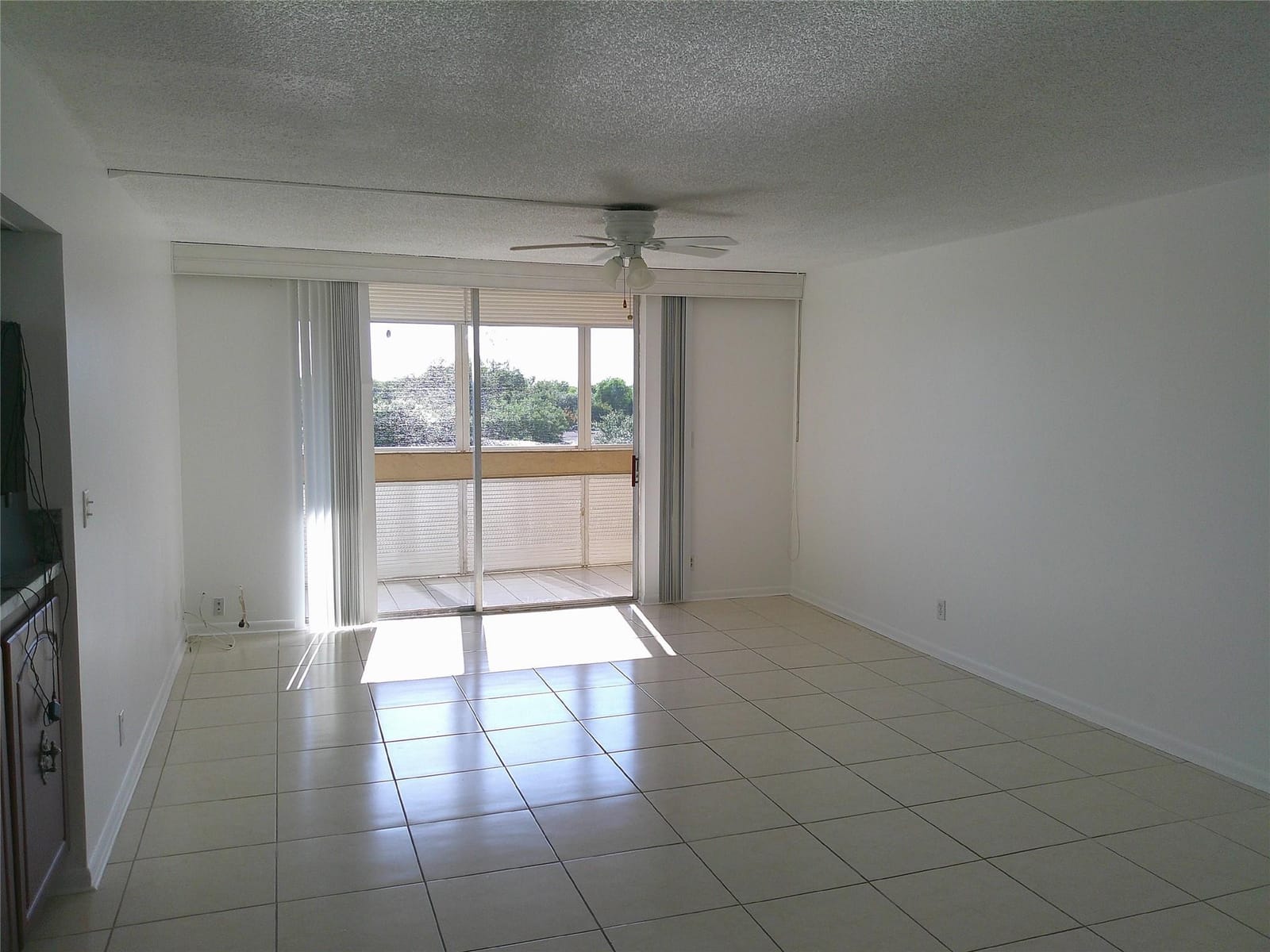 403 NW 68th Avenue 519 — photo 9