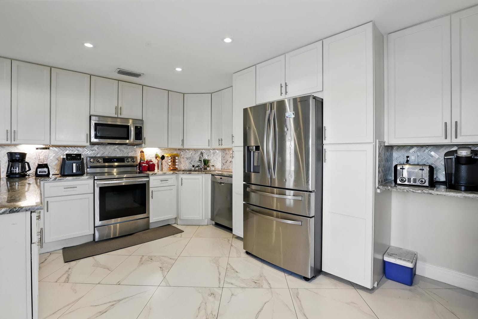 4491 Willow Pond Road Apt B, West Palm Beach, FL 33417 photo 9