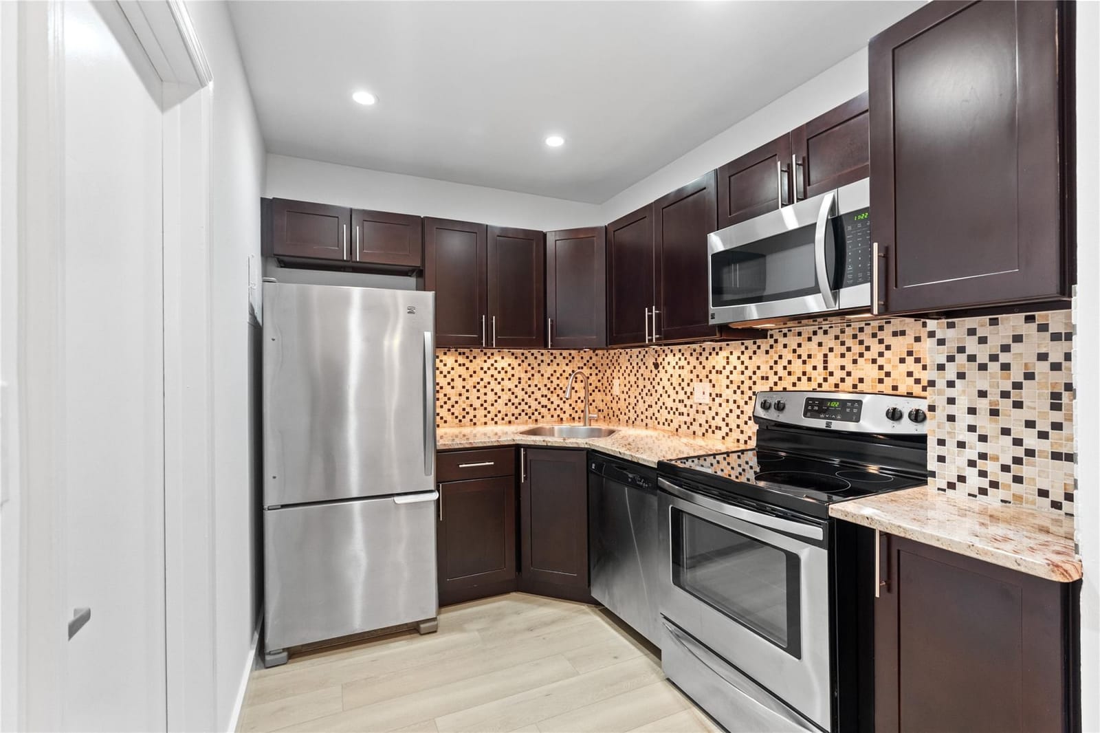 2426 SE 17th Street 207A, Fort Lauderdale, FL 33316
