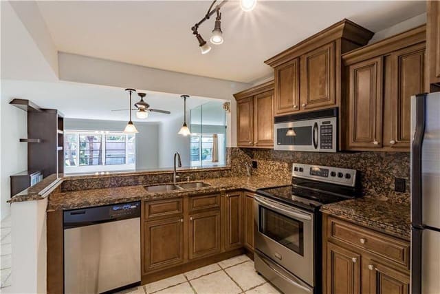 2800 Fiore Way 2060, Lago Del Rey Condo, Delray Beach, FL