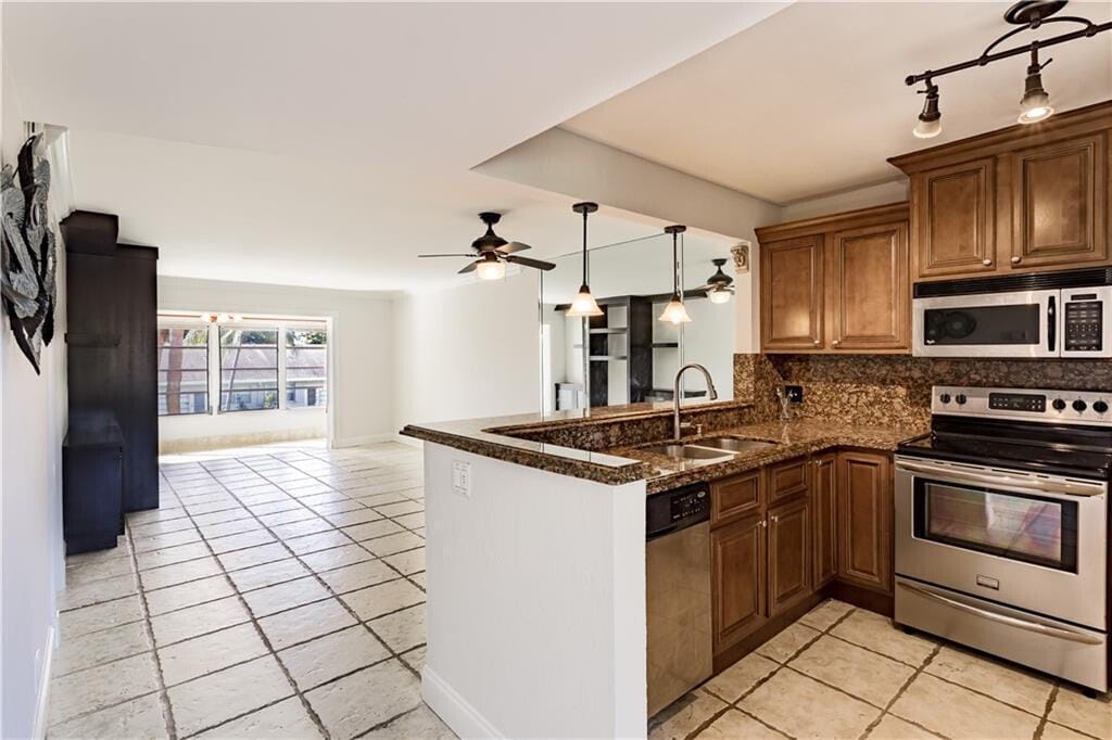 2800 Fiore Way 2060 — photo 3