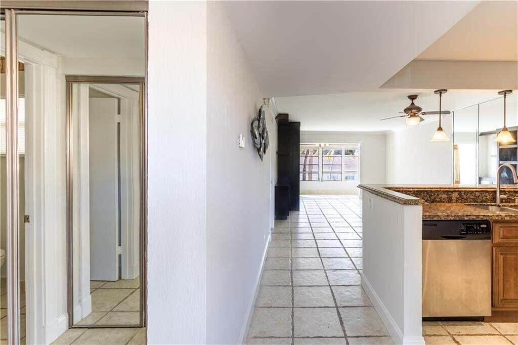 2800 Fiore Way 2060 — photo 6
