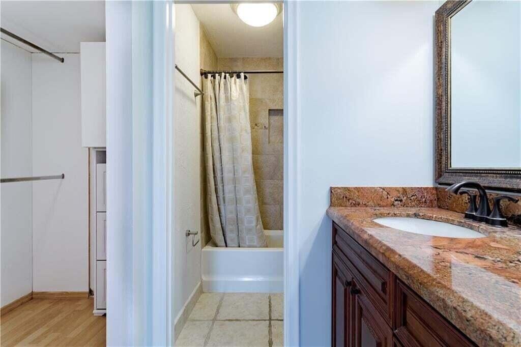 2800 Fiore Way 2060 — photo 10