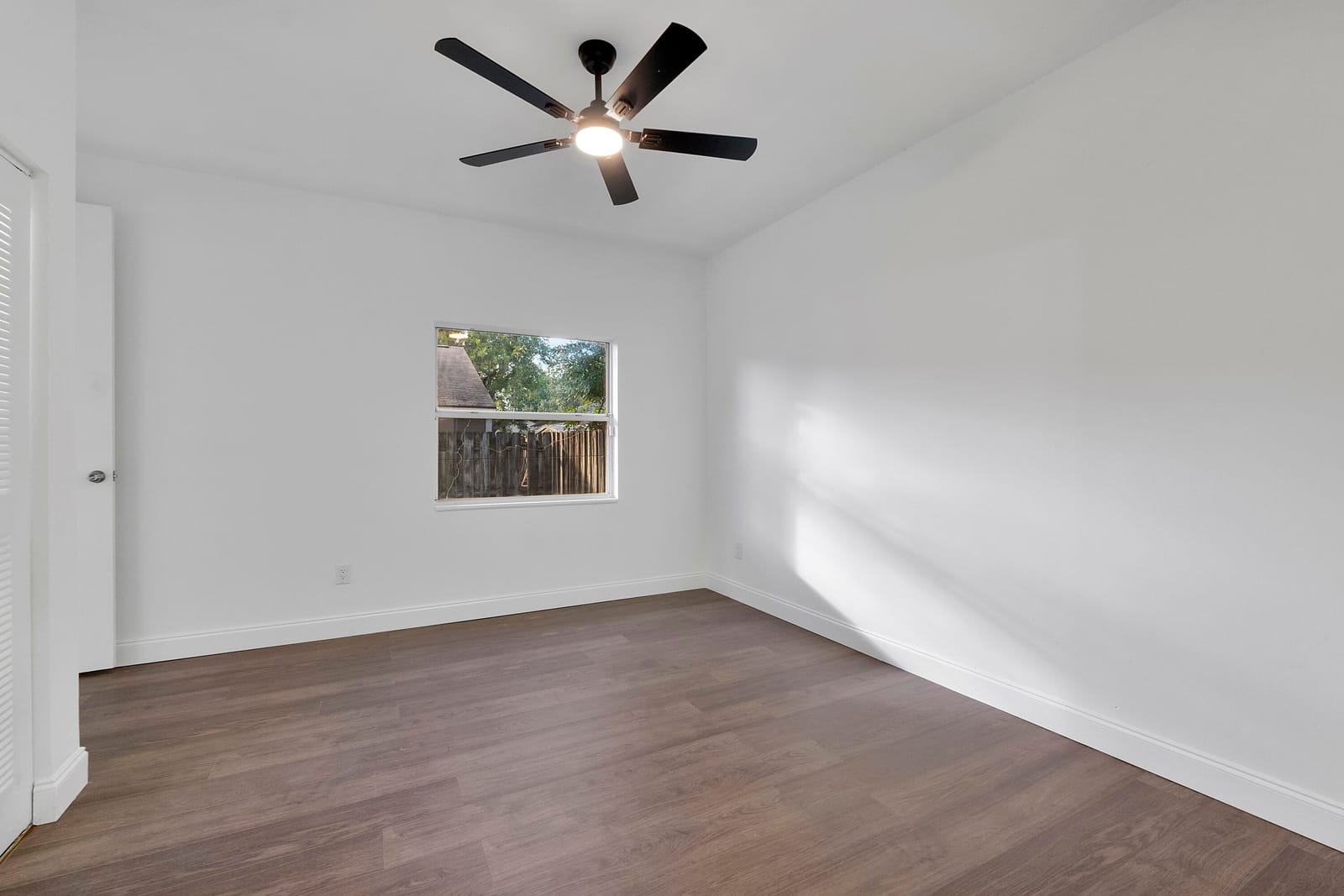 1410 SW 85th Avenue, Pembroke Pines, FL 33025 photo 22