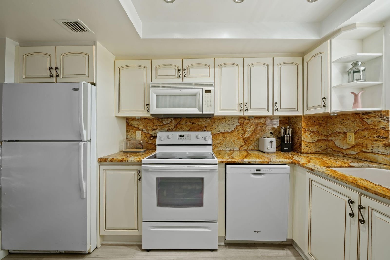 140 NE 28th Avenue 406, Pompano Beach, FL 33062 photo 30