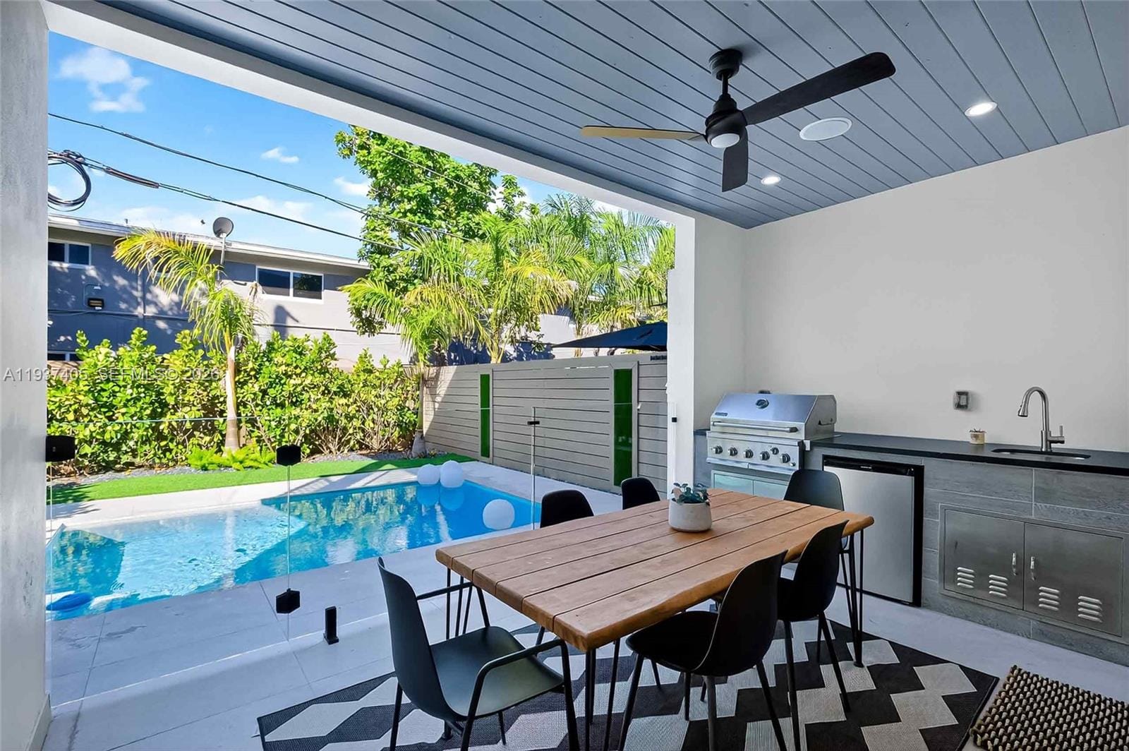 609 NE 8th Avenue A, Fort Lauderdale, FL 33304 photo 14
