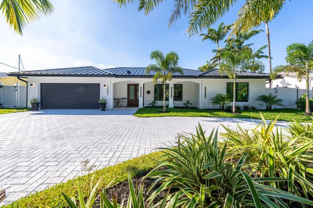 1231 NE 28th Avenue, Pompano Beach, FL 33062