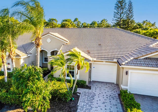 331 NW Broken Oak Trail, sold in Jensen Beach Golf And Country Club, Jensen Beach, FL