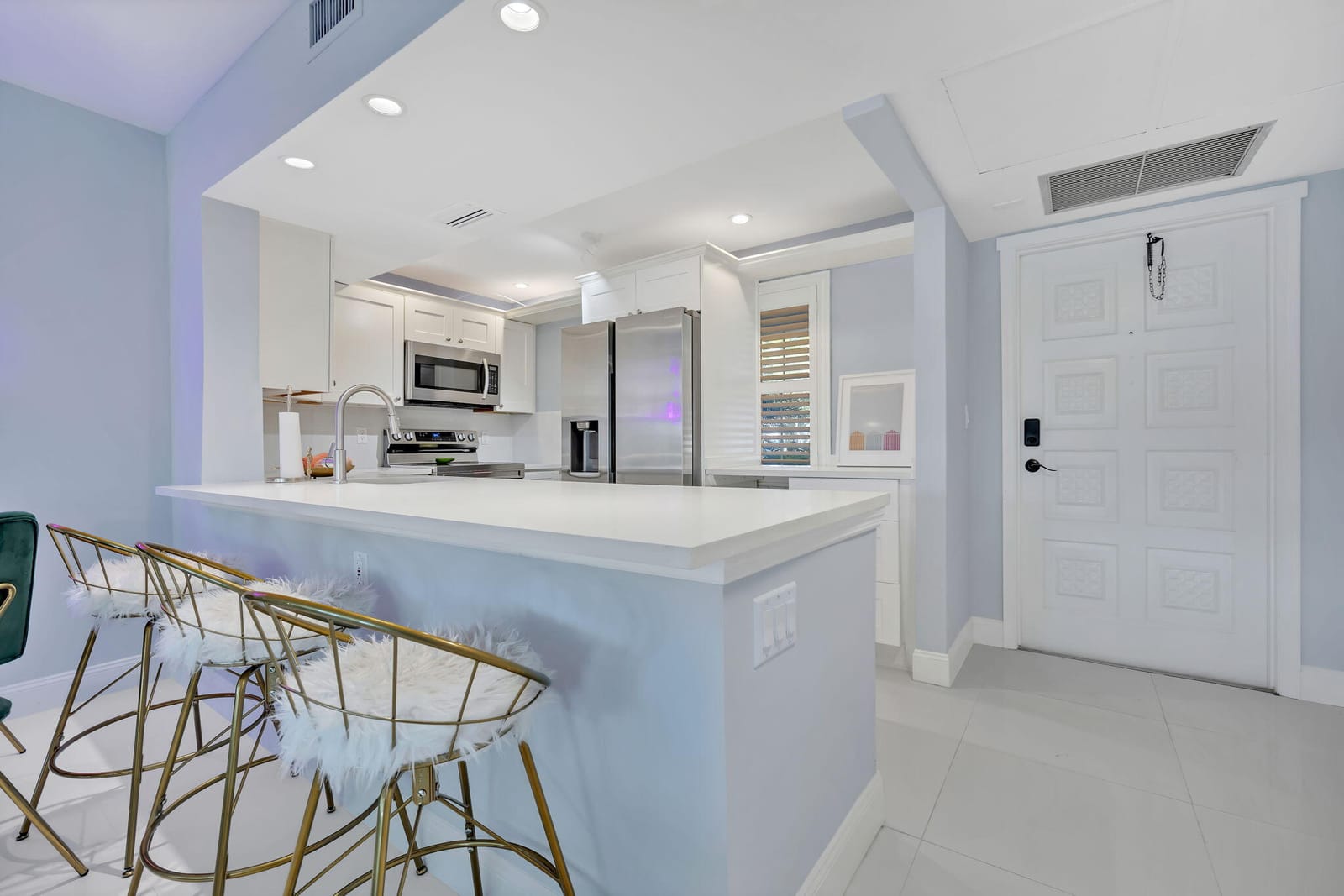 2800 N Palm Aire Drive 108 — photo 4