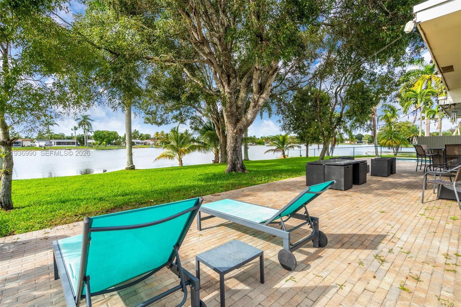 1160 NW 86th Terrace, Pembroke Pines, FL 33024 photo 22