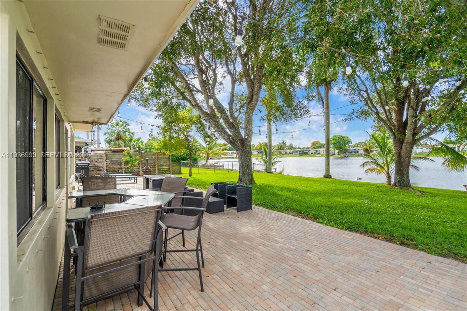 1160 NW 86th Terrace, Pembroke Pines, FL 33024 photo 24