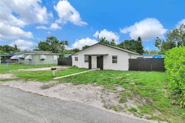 12501 NW 20th Avenue, sold in Nichols Golf Estates, Miami, FL
