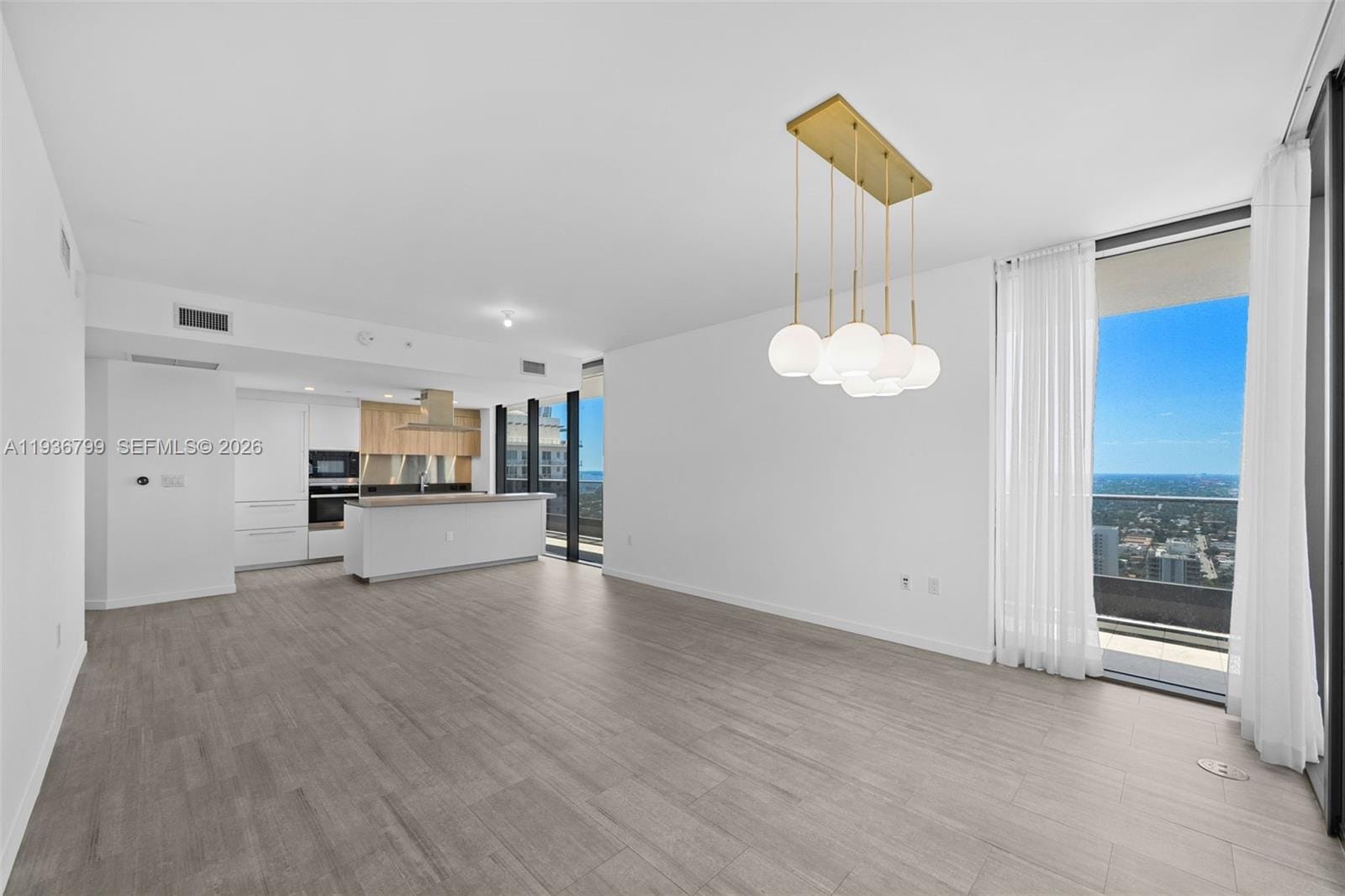 1000 Brickell Plaza 4212, Miami, FL 33131 photo 2