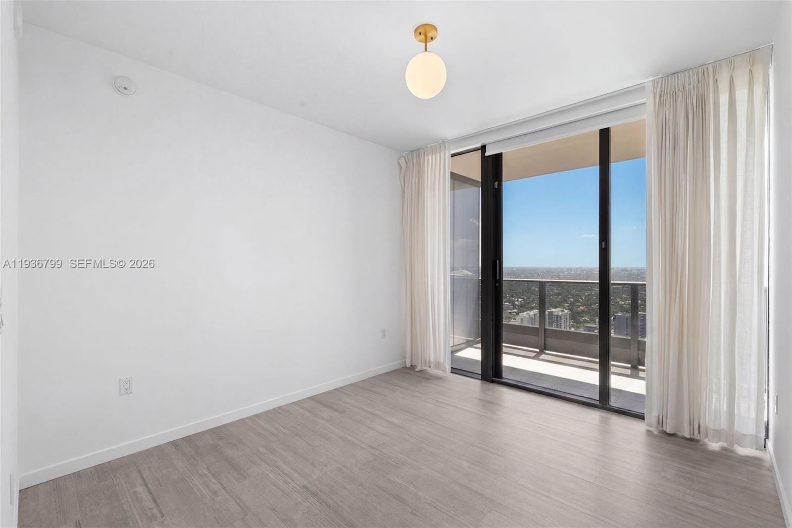 1000 Brickell Plaza 4212, Miami, FL 33131 photo 14