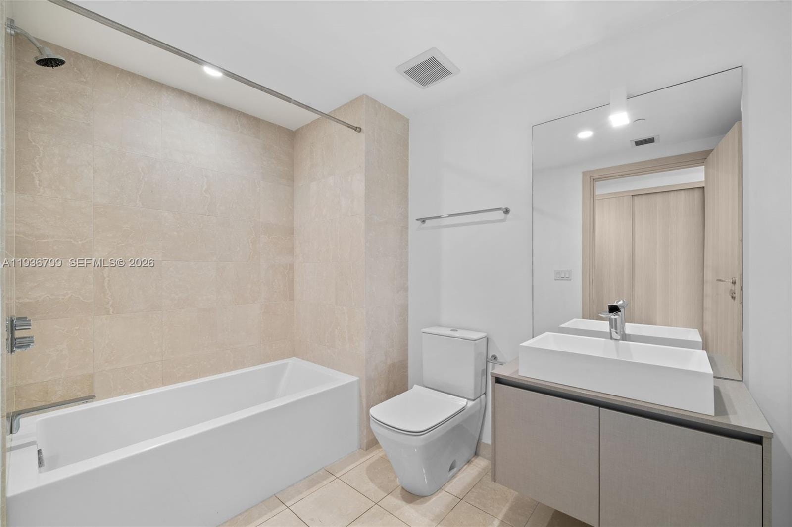 1000 Brickell Plaza 4212, Miami, FL 33131 photo 15
