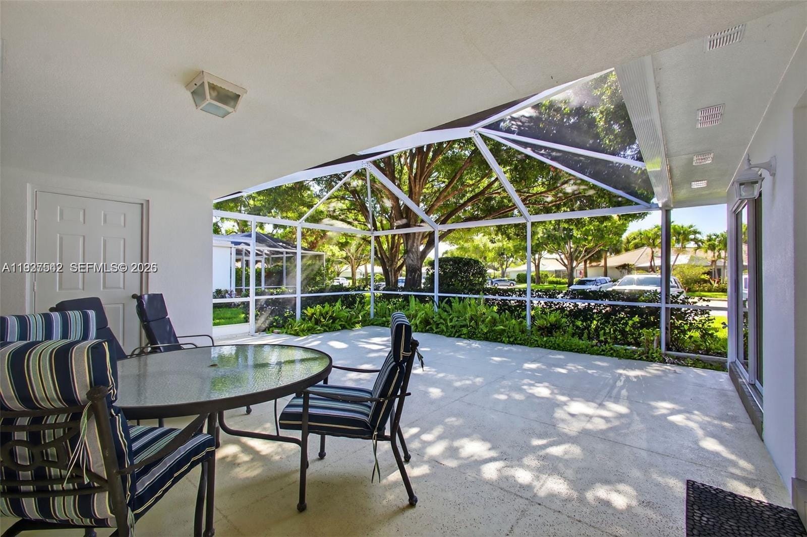 7102 Geminata Oak Court 7102 — photo 4