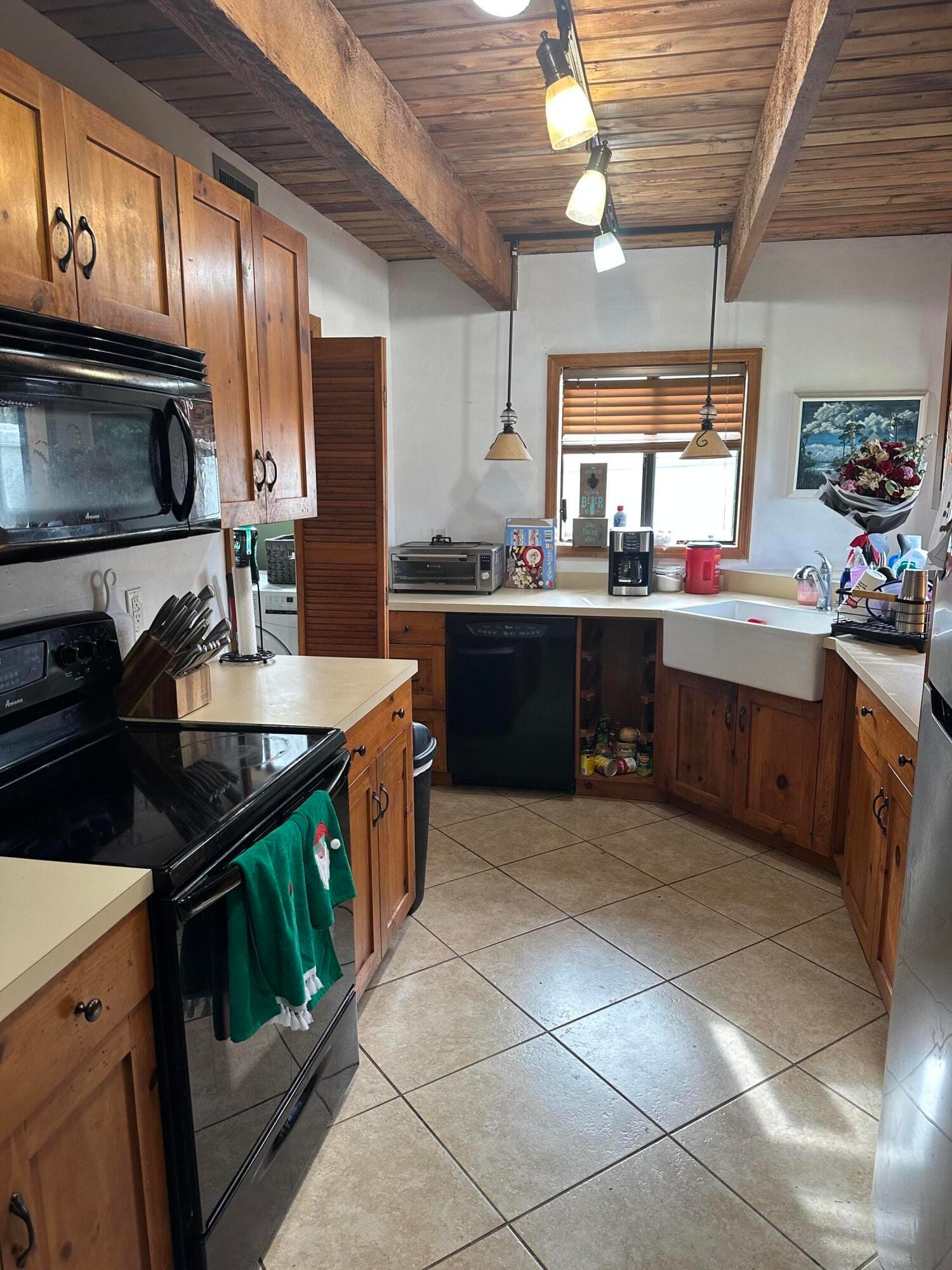 5614 Cassia Drive — photo 2