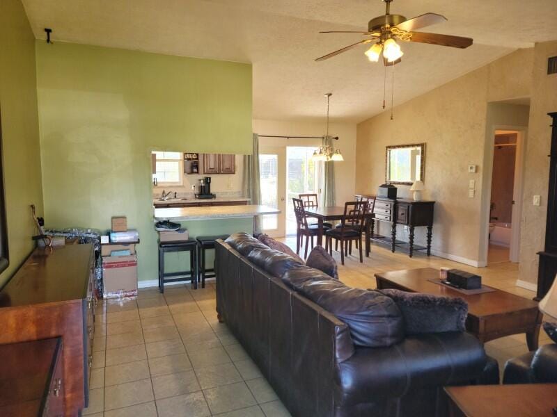 226 SW Aubudon Avenue — photo 3