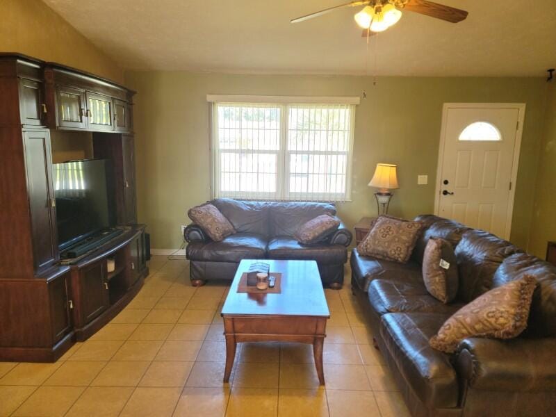 226 SW Aubudon Avenue — photo 4
