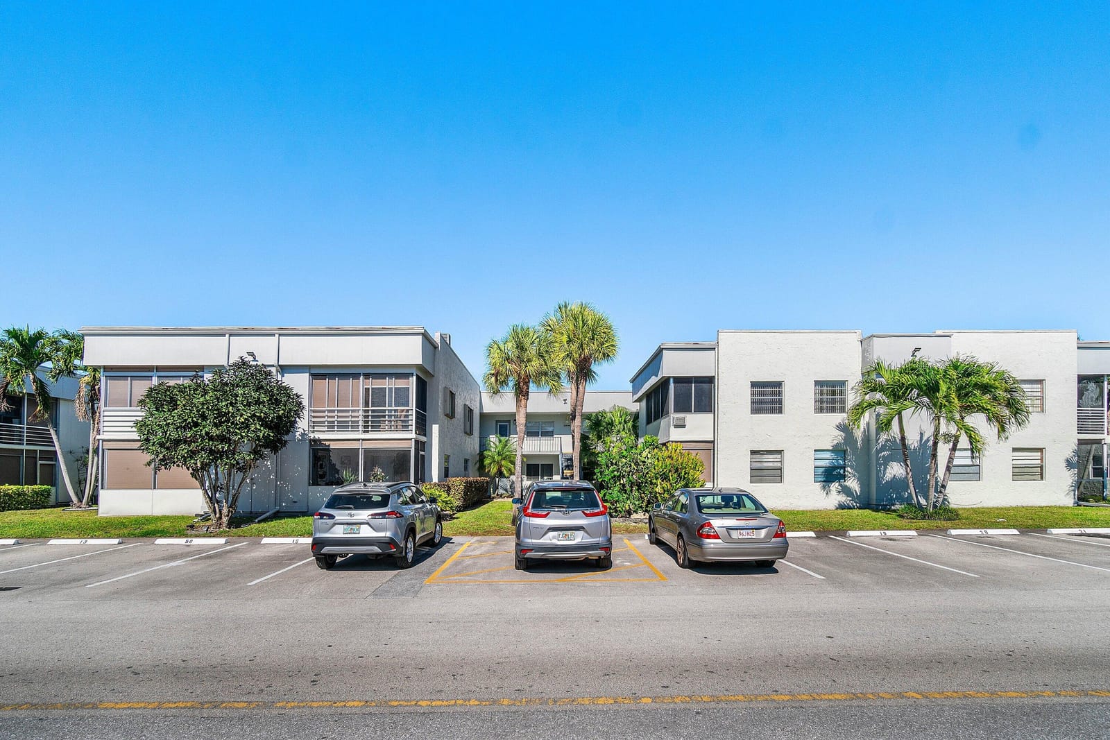 566 Flanders L 566, Delray Beach, FL 33484