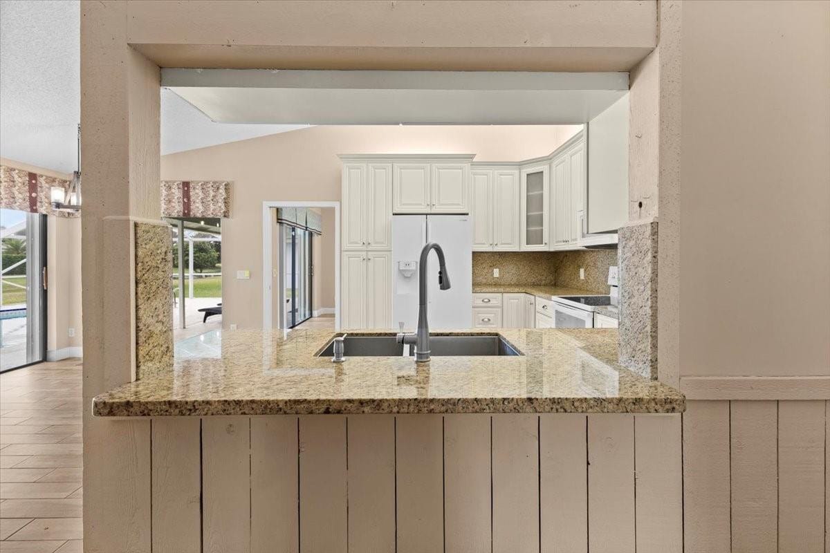 13812 Columbine Avenue — photo 8