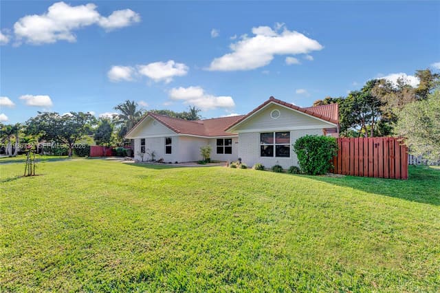 2540 NW 115th Drive, Coral Springs, FL 33065