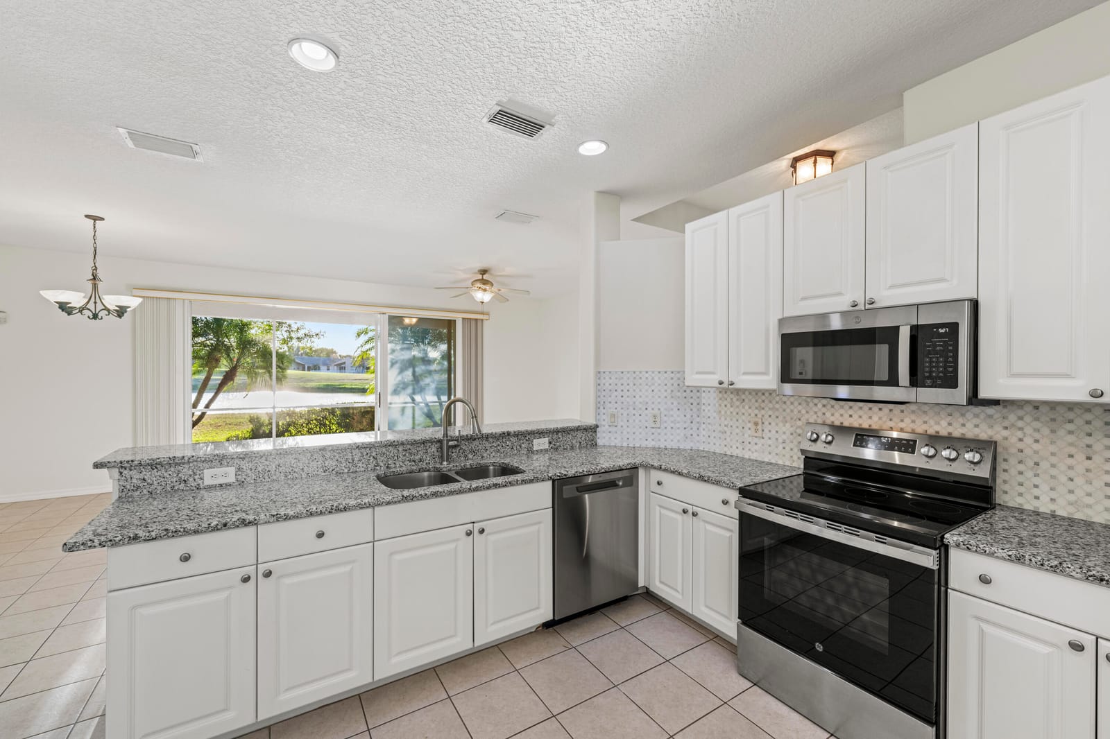 558 Waverly Circle — photo 11