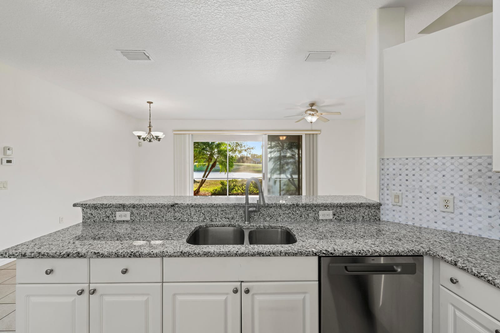 558 Waverly Circle, Port St. Lucie, FL 34983 photo 14