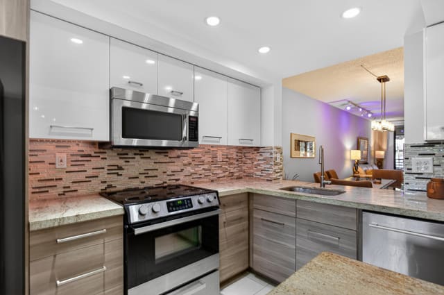 7547 NW 79th Avenue 212, Bonaire At Woodmont, Tamarac, FL