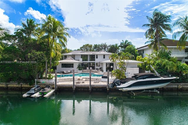 121 Knollwood Drive, Key Biscayne, FL 33149