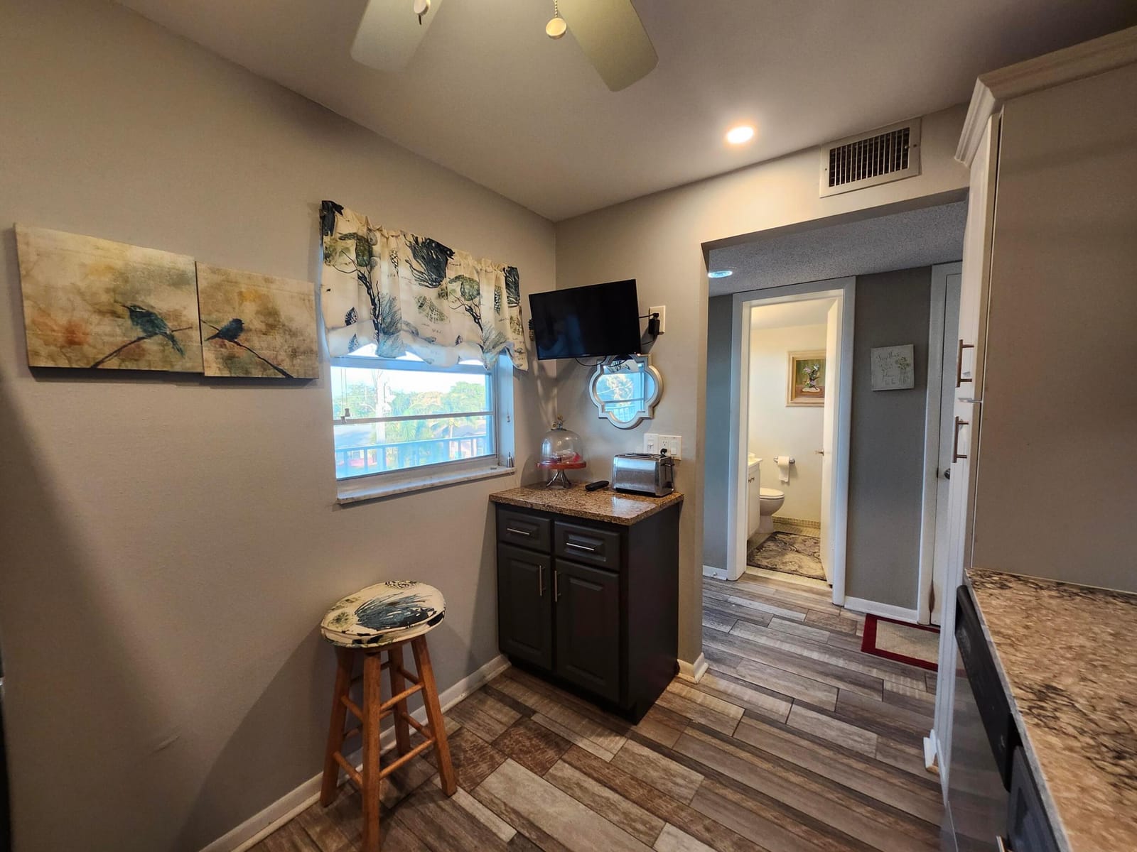 300 NE 26th Avenue 305 — photo 3