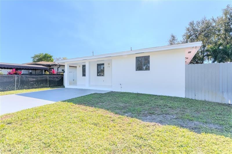 5738 Fletcher Street — photo 3