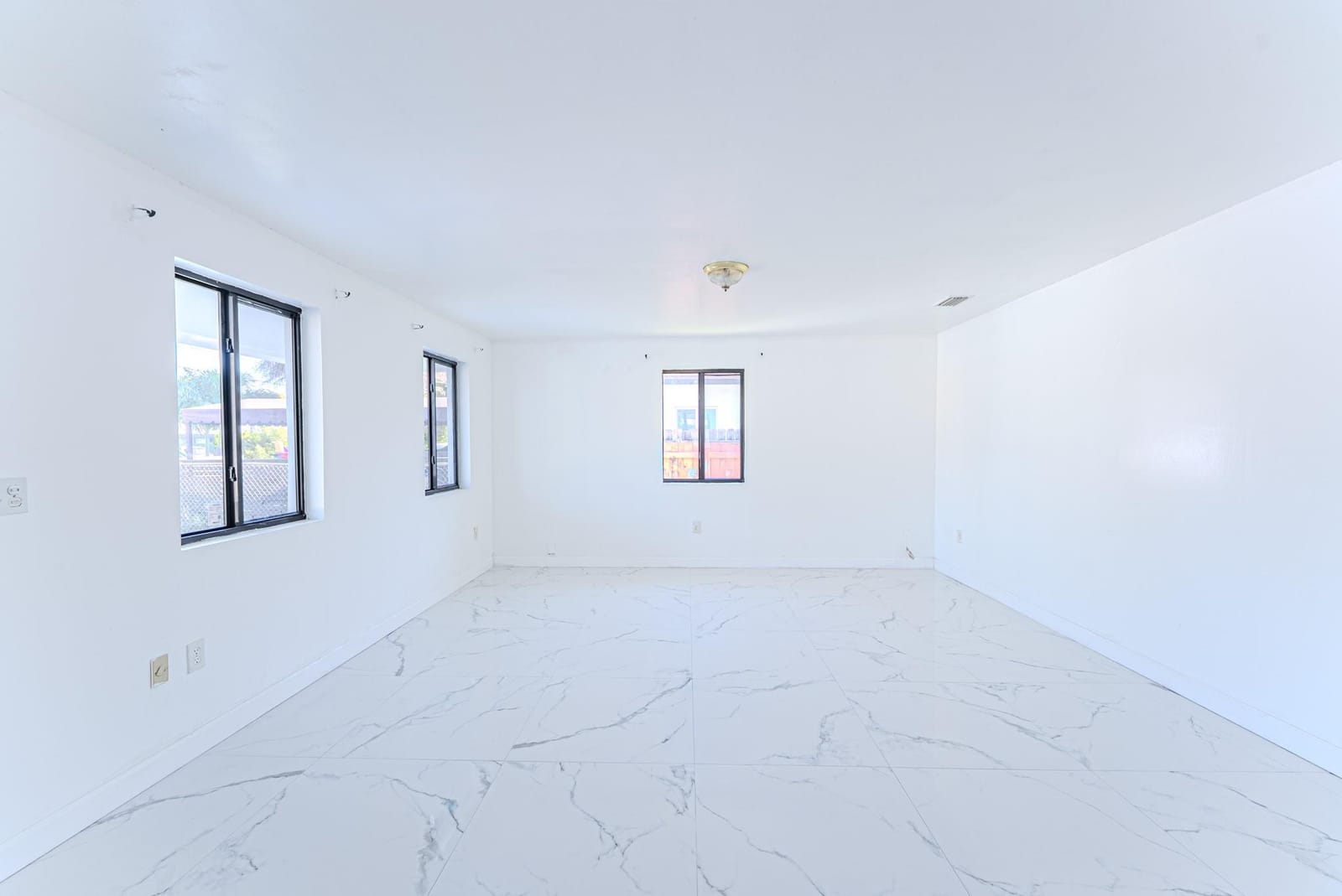 5738 Fletcher Street — photo 7