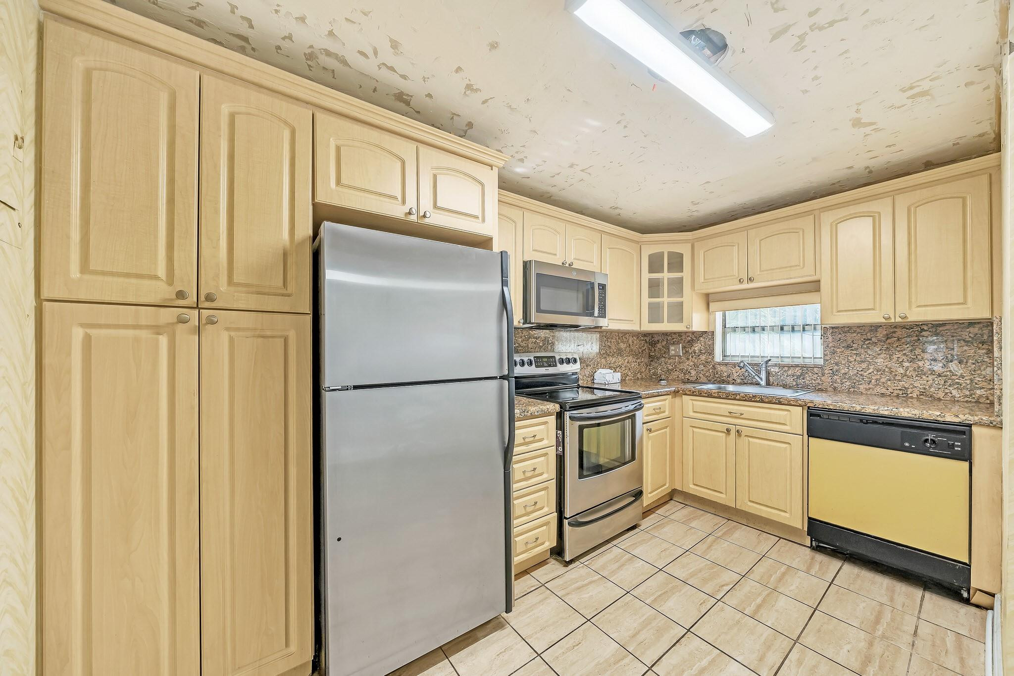 8980 S Hollybrook Boulevard 204, Pembroke Pines, FL 33025, Pembroke Pines