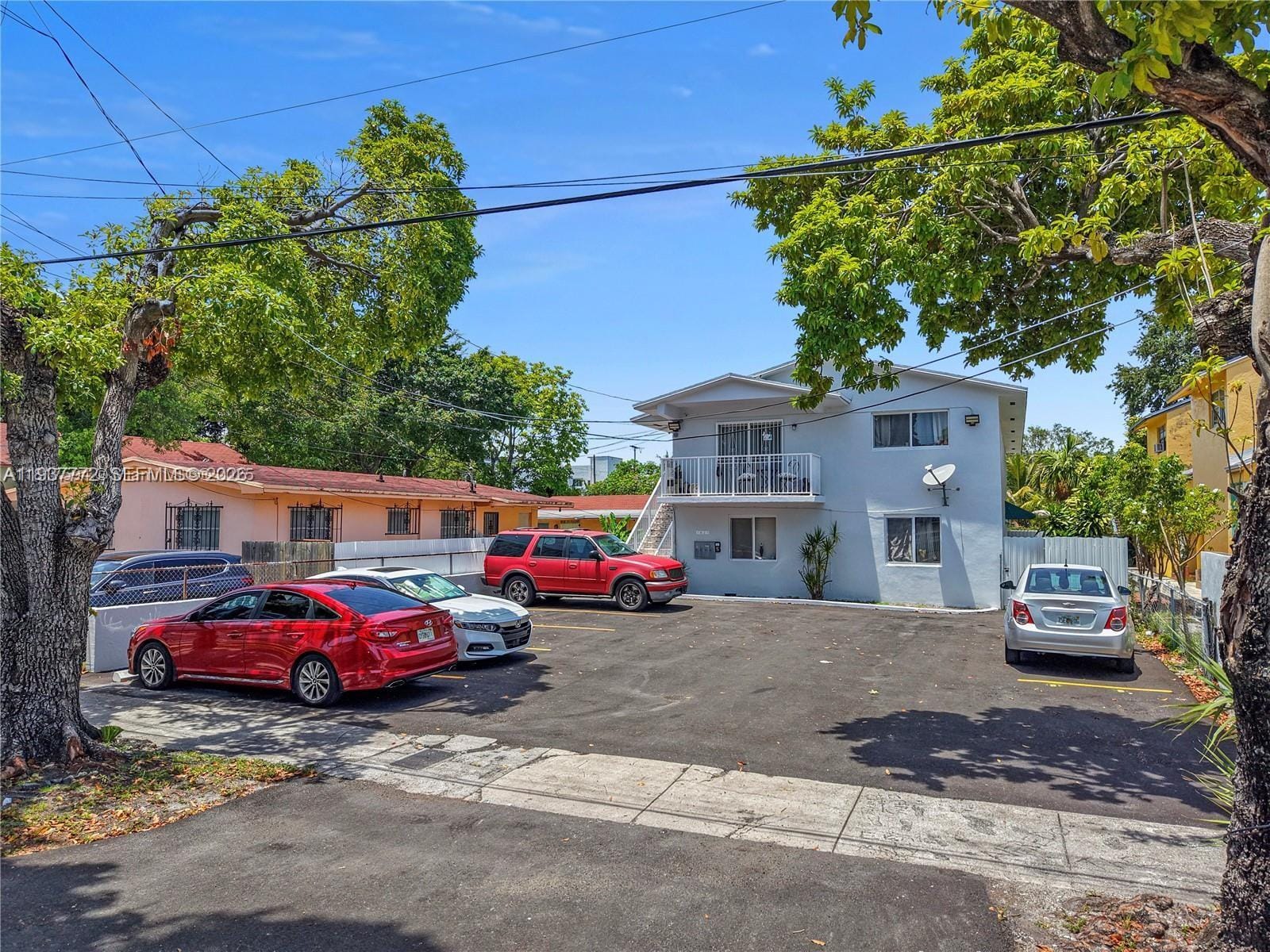 1621 NW 16th Street, Miami, FL 33125