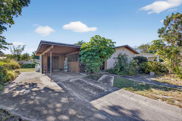 1212 Chickasaw Street, sold in Jupiter River Estates Replat, Jupiter, FL