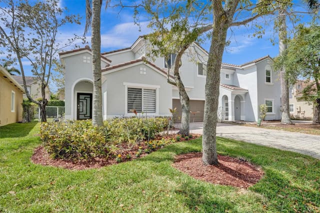 12652 NW 6th Court, sold in Lakeview West Vizcaya, Coral Springs, FL
