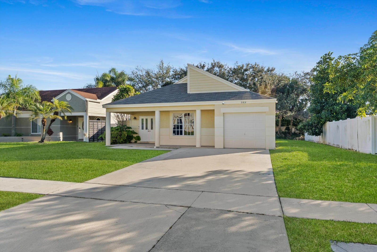 8414 Dynasty Drive — photo 2