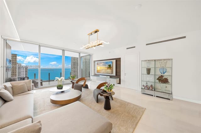300 Biscayne Blvd Way 2703, sold in Aston Martin, Miami, FL