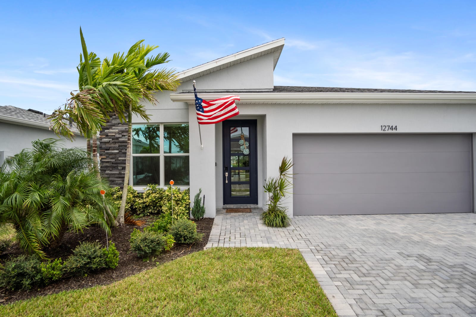 12744 SW Eleanor Drive — photo 4