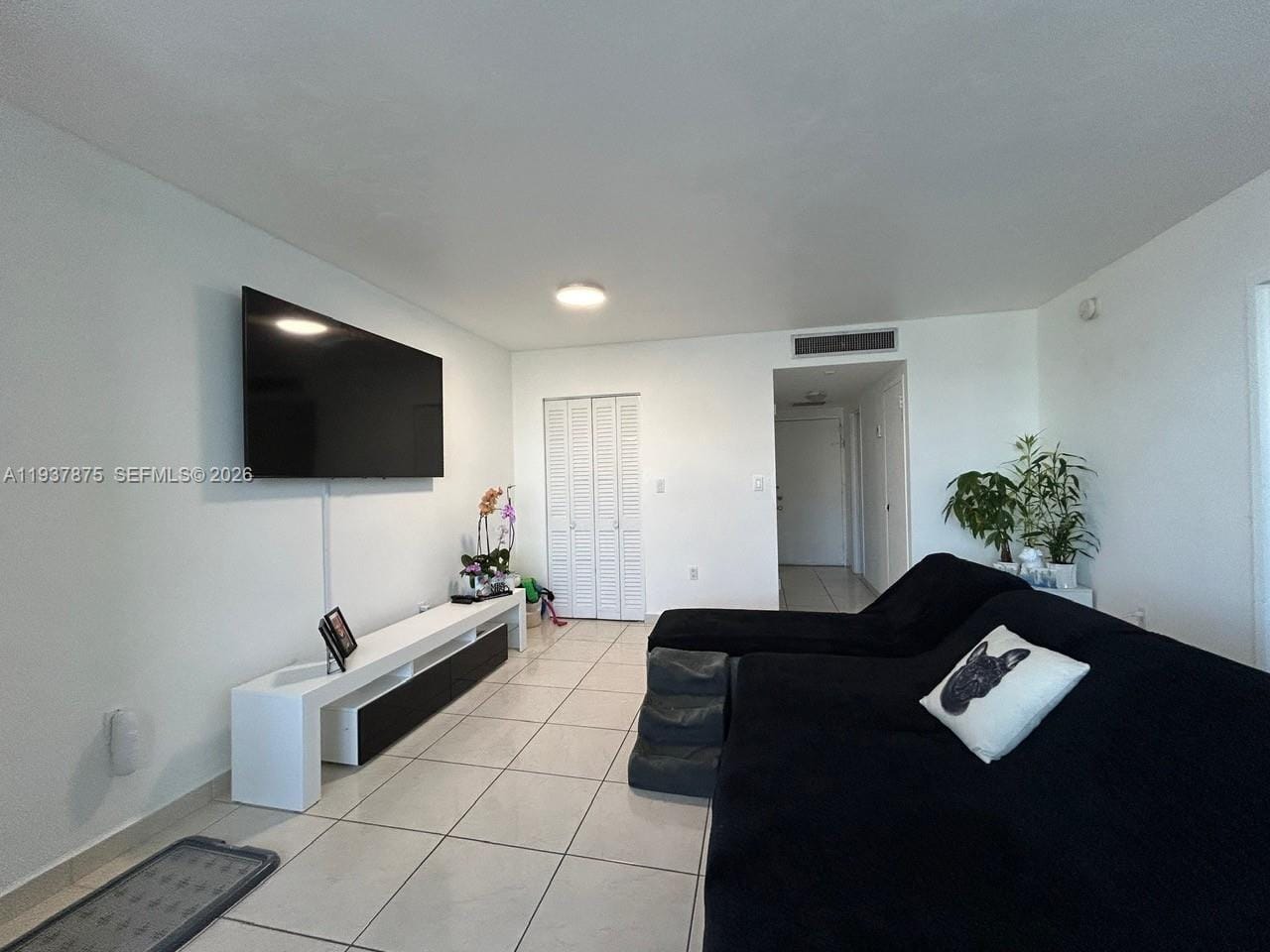 2899 Collins Avenue 1717, Miami Beach, FL 33140 photo 8