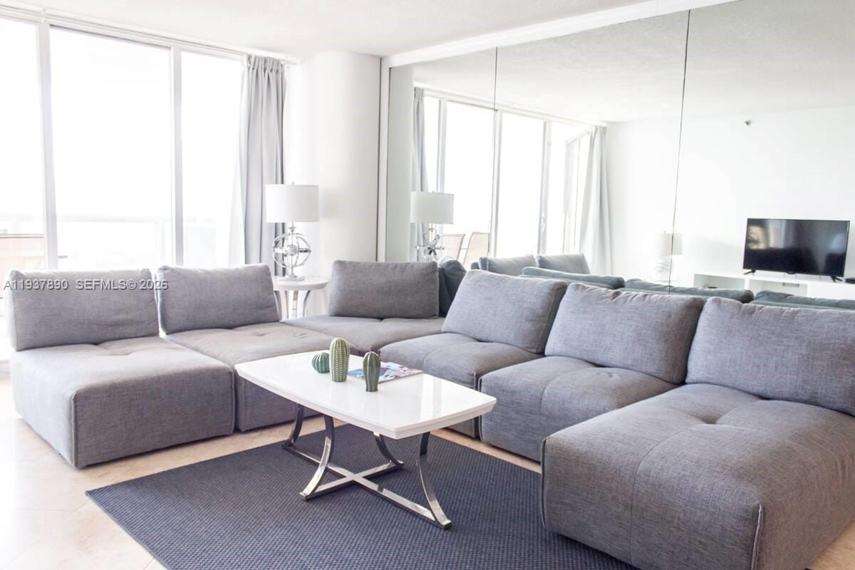 1717 N Bayshore Drive B-4141 — photo 2