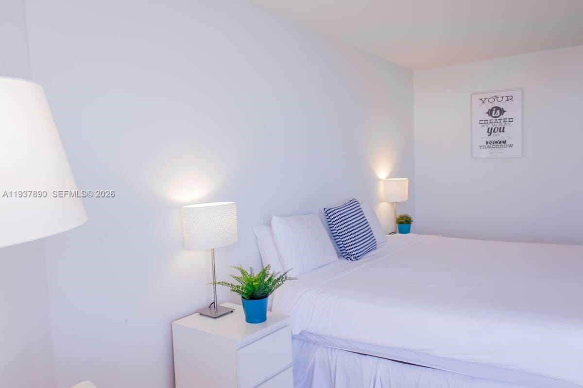 1717 N Bayshore Drive B-4141 — photo 8