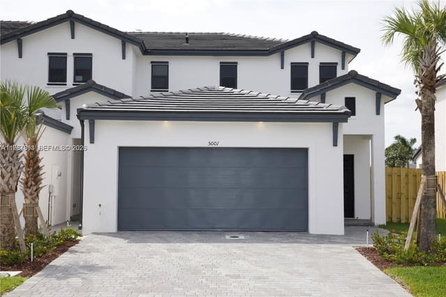 5001 Peacock Way 5001, Dania Beach, FL 33312