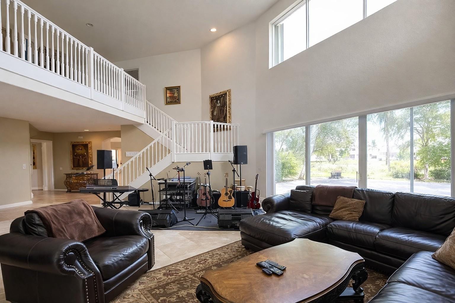 1381 Beacon Circle — photo 5