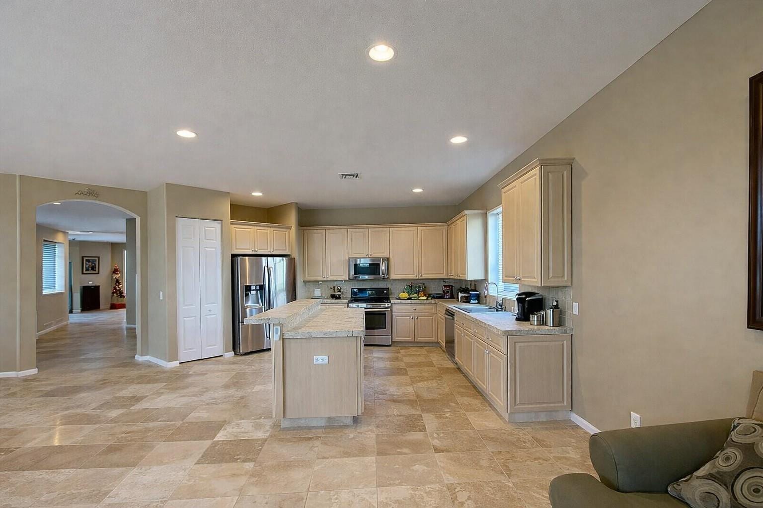 1381 Beacon Circle — photo 10